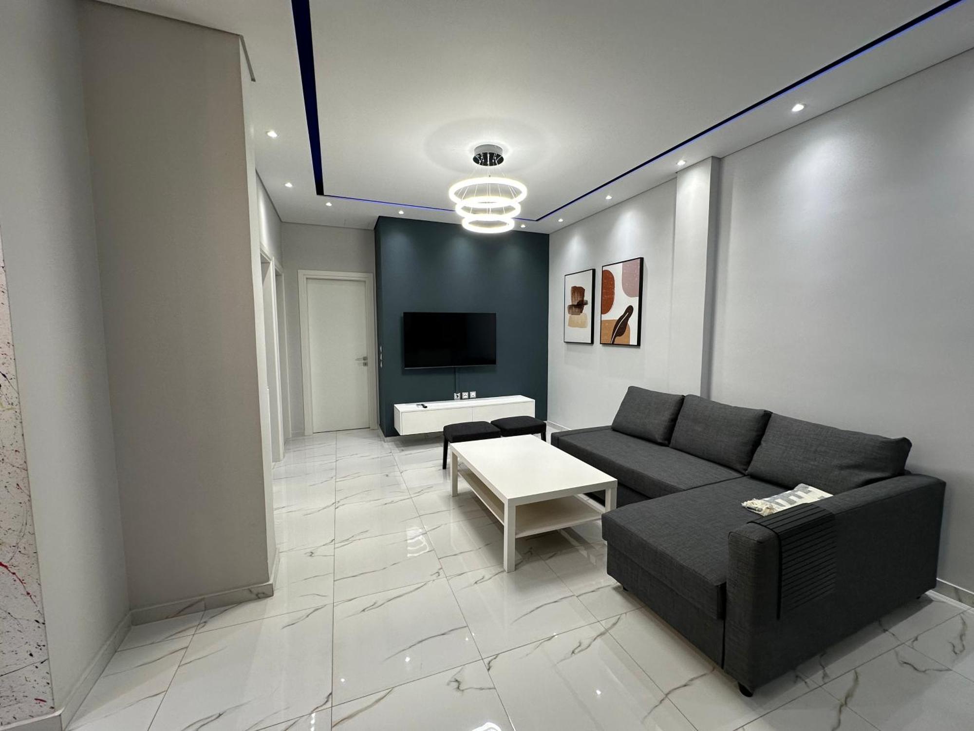Warm And Modern Brand New Apartment Пирей Экстерьер фото